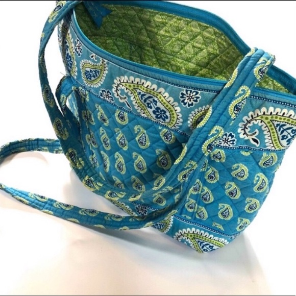 Vera Bradley Handbags - Vera Bradley Bermuda Blue Paisley Tote bag (A6)